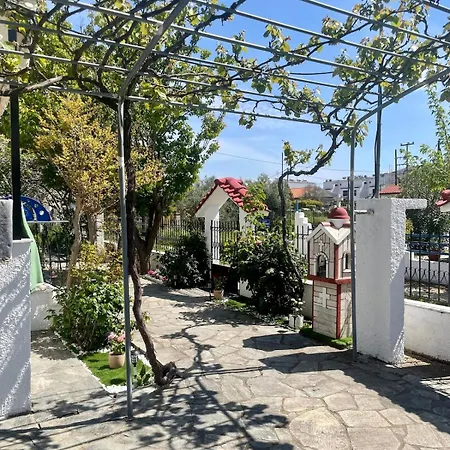 Tatil Evi Ilios & Thalassa Luxury Retreat ,